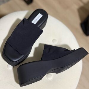 Steve Madden - Black Sandals Platform (Slinky30)